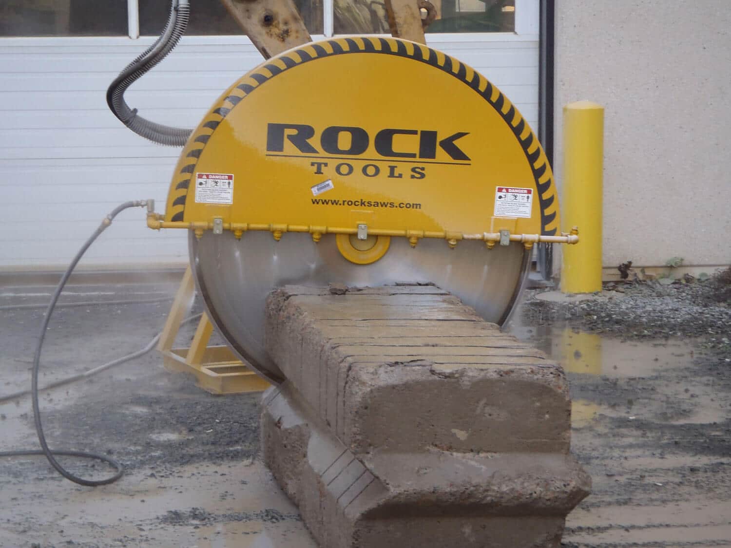 Rock Tools 4' Diameter diamond saw cutting concrete