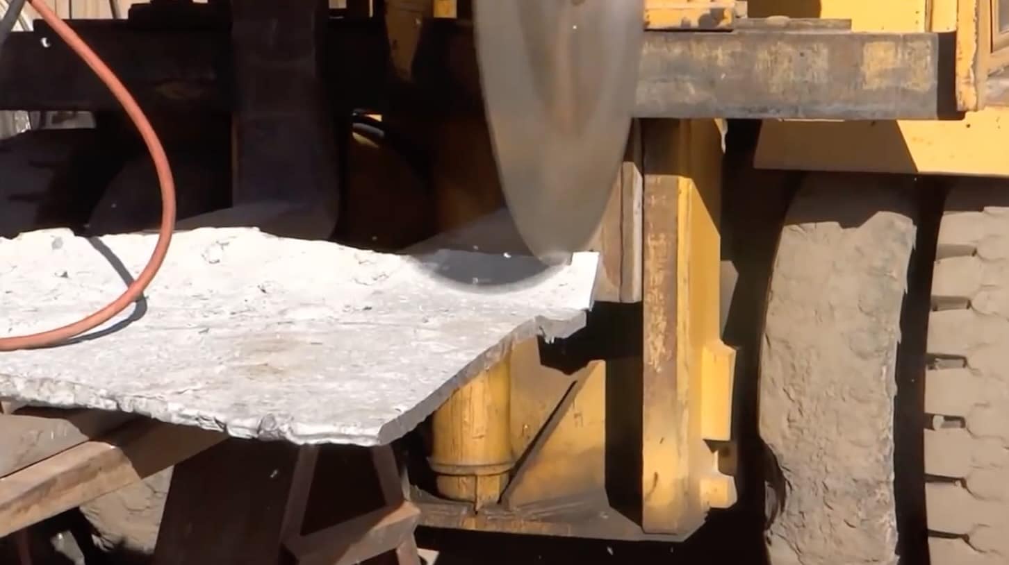 Rock Tools Attachments' excavator TCT metal saw attachment cutting aluminum slag with a 30" blade. This video shows how quickly our blade can cut down aluminum.