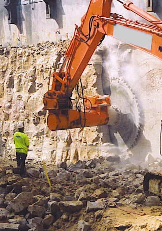 Tungsten Carbide Saw Precise Wall Cuts in Sandstone with a Tungsten carbide saw attachment by Rock Tools Attachments